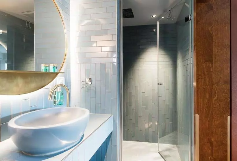 Deluxe Room, Aare Thun