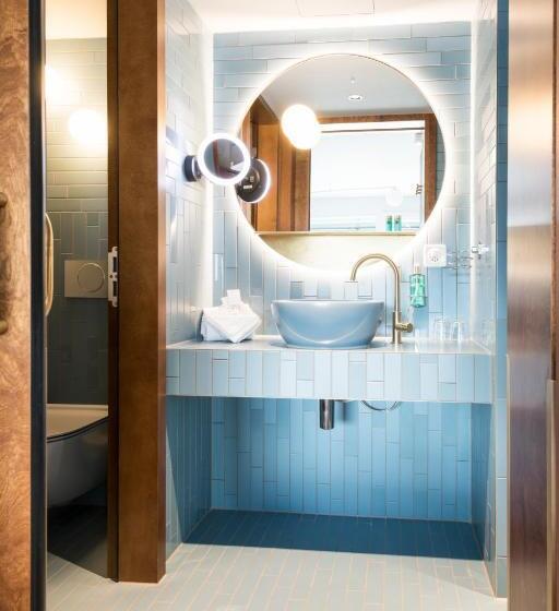 Номер Deluxe, Aare Thun