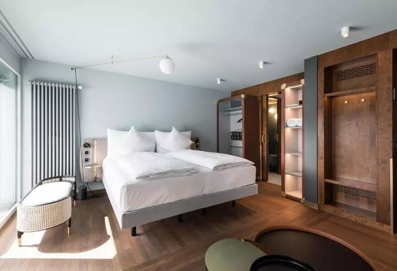Deluxe Room, Aare Thun