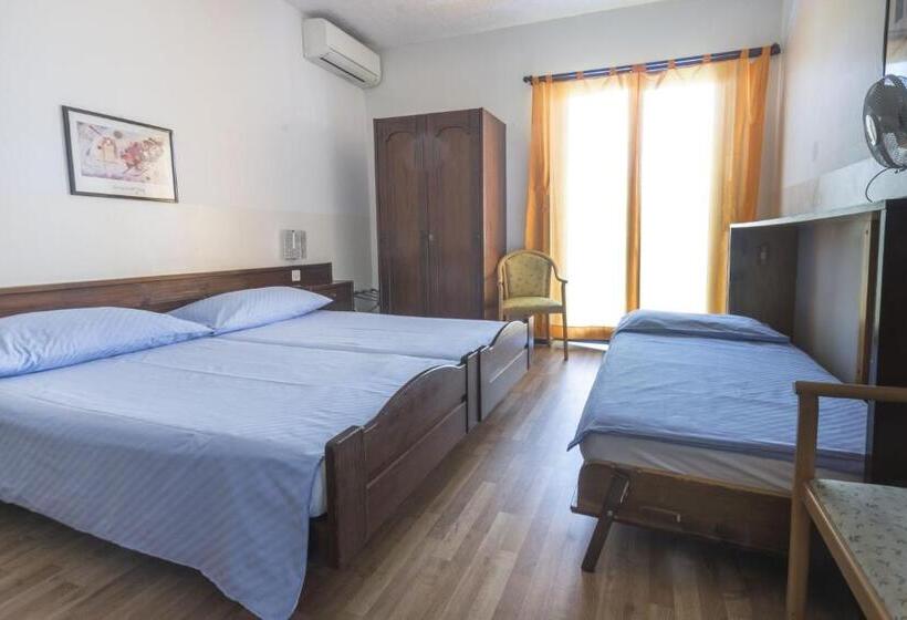 스탠다드 트리플 발코니 룸, Besso Lugano Center