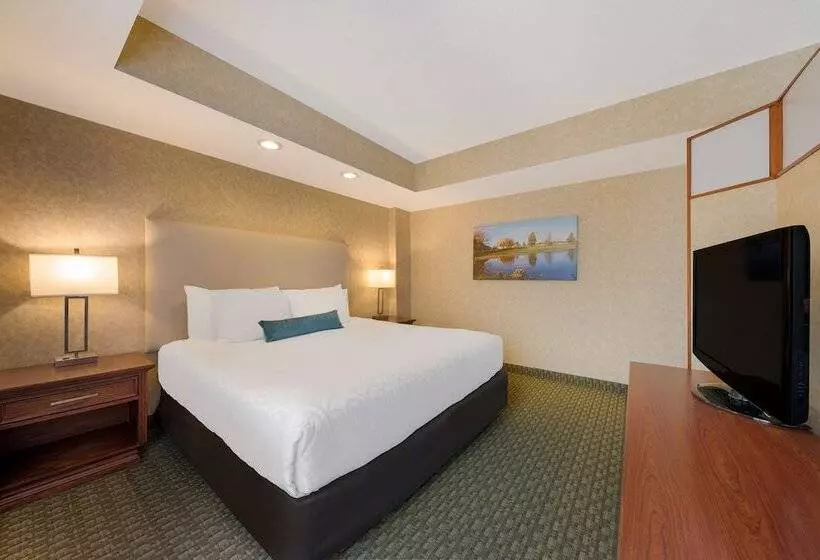 スイート, Best Western Voyageur Place