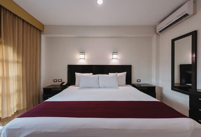 חדר סטנדרט עם מיטת קינג, Colonial De Merida