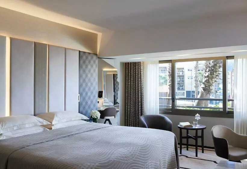 景色の見えるスーペリアルーム, Four Seasons