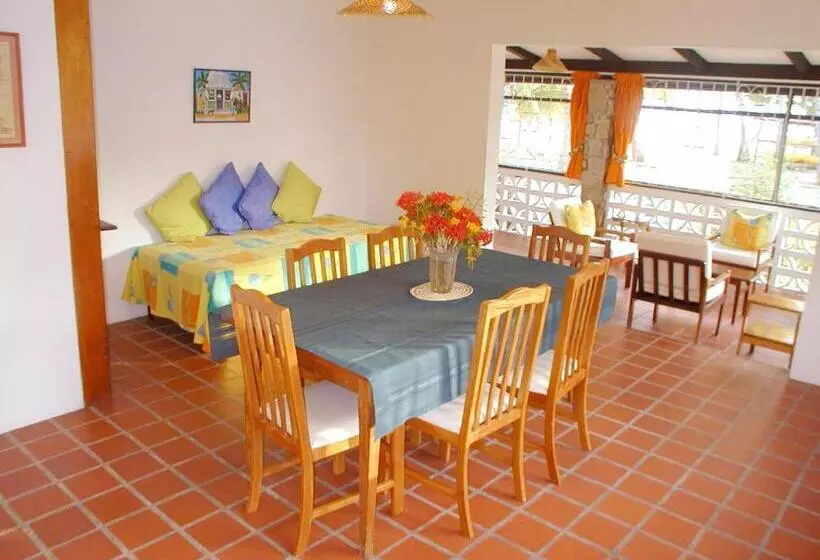 خانه 2 خوابه, Lance Aux Epines Cottages