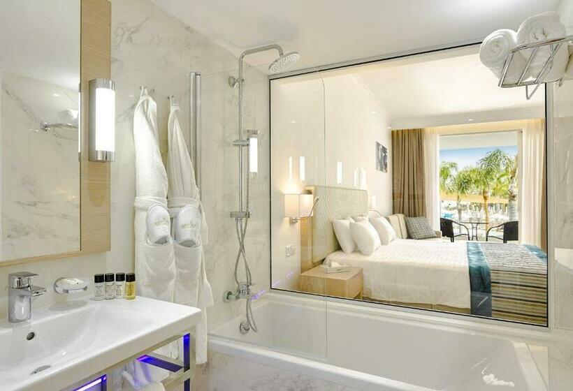 带观景的豪华间, Olympic Lagoon Resort Ayia Napa