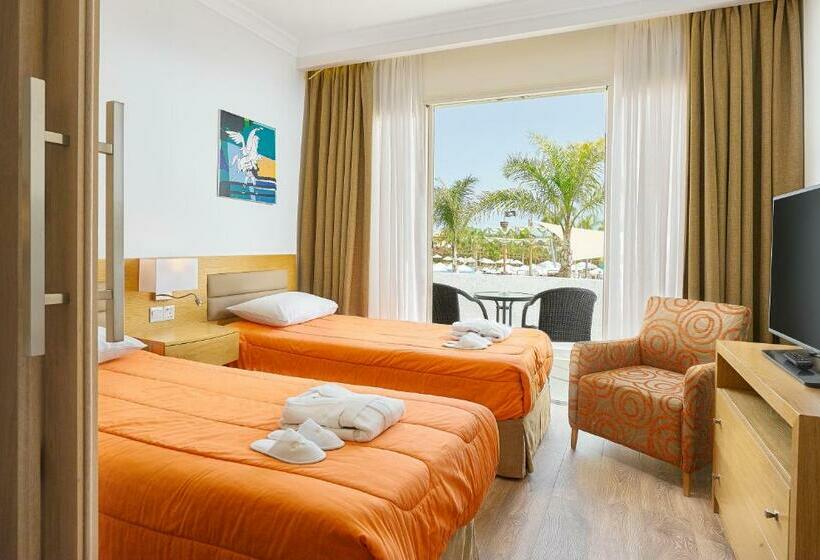 패밀리 주니어 스위트, Olympic Lagoon Resort Ayia Napa