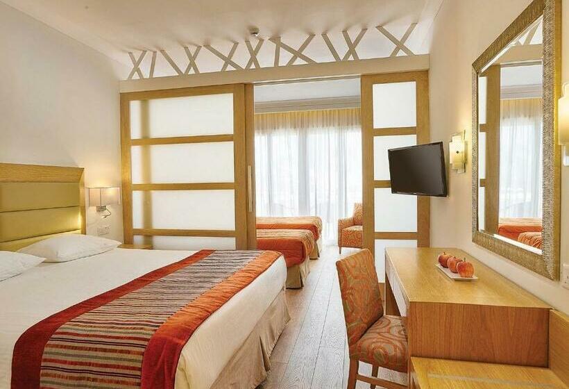 패밀리 주니어 스위트, Olympic Lagoon Resort Ayia Napa