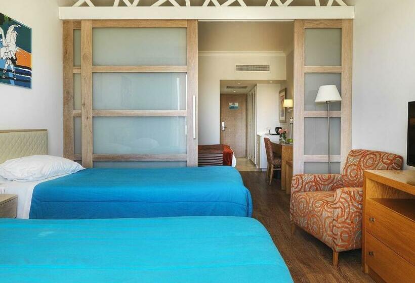 패밀리 주니어 스위트, Olympic Lagoon Resort Ayia Napa