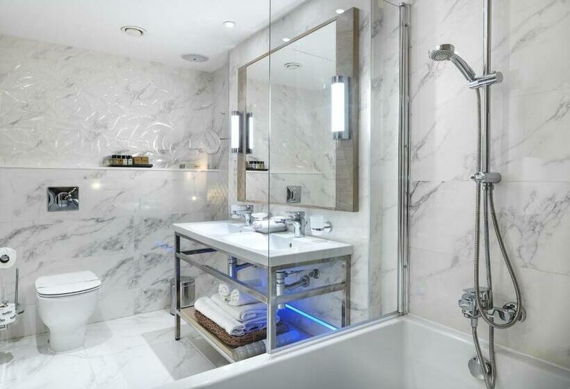 패밀리 주니어 스위트, Olympic Lagoon Resort Ayia Napa