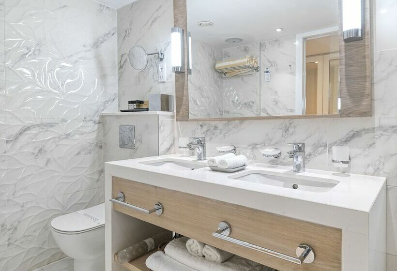 전용 풀장 스위트, Olympic Lagoon Resort Ayia Napa