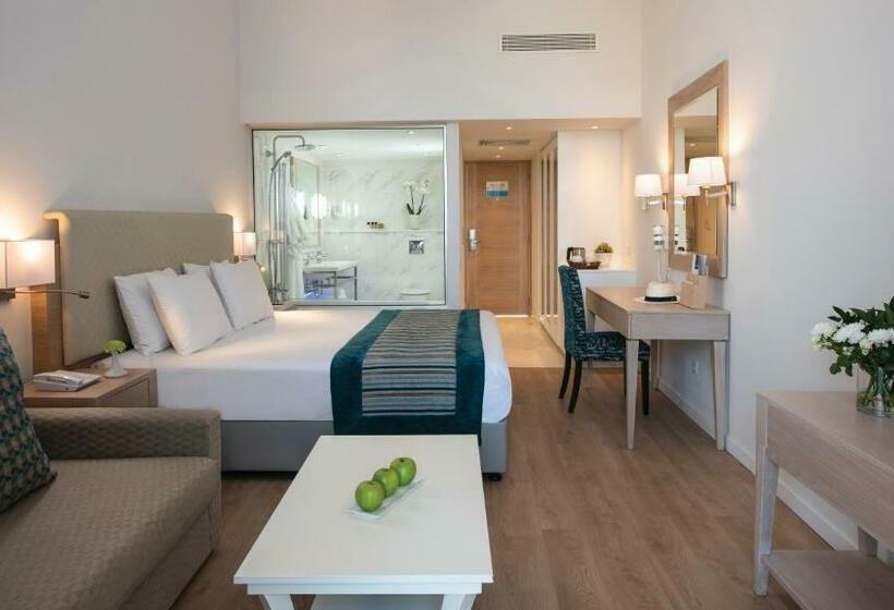 디럭스 룸, Olympic Lagoon Resort Ayia Napa