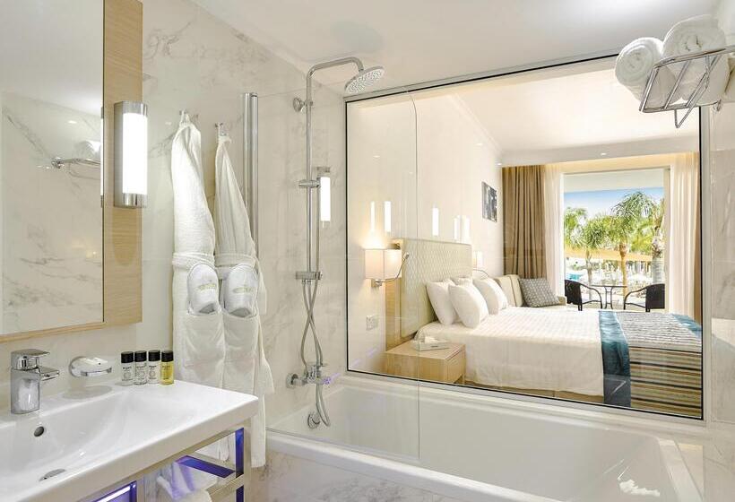 디럭스 전망 룸, Olympic Lagoon Resort Ayia Napa