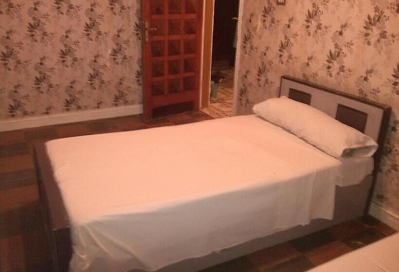 اتاق استاندارد با تراس, Pharaohs