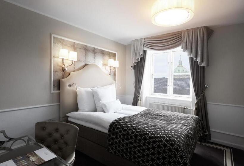 חדר בסיסי, Phoenix Copenhagen