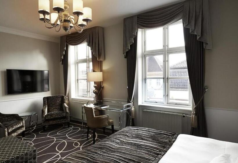 סוויטת ג'וניור, Phoenix Copenhagen