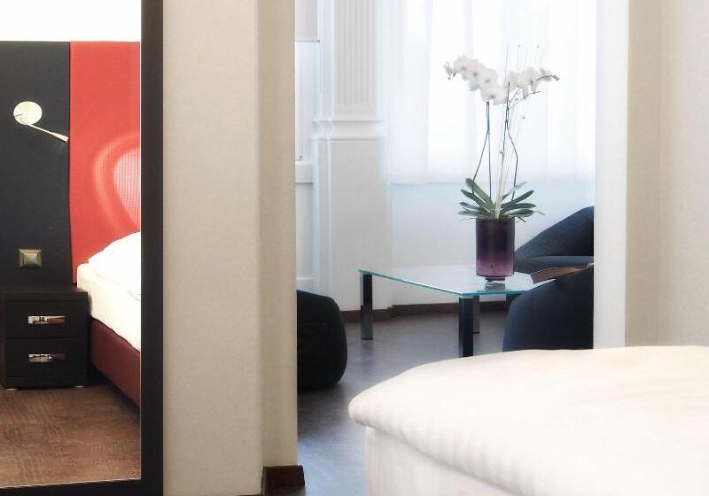 جناح جونيور, Rio Muralto