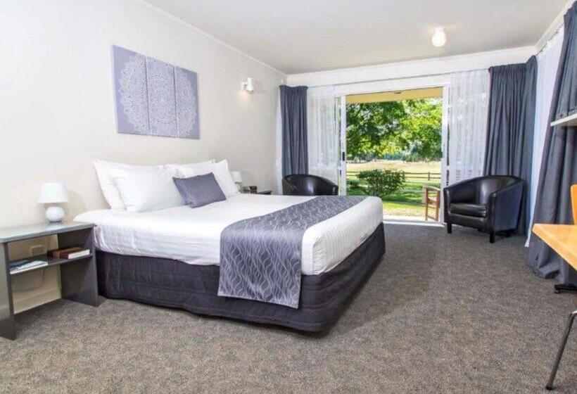 スーペリアスタジオ, Lake Dunstan Motel