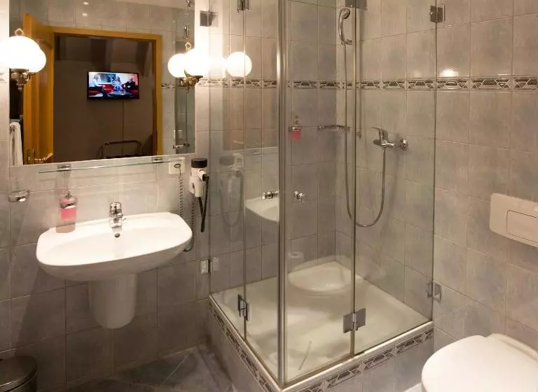 スタンダードルーム, Romantik Hotel Zu Den Drei Sternen