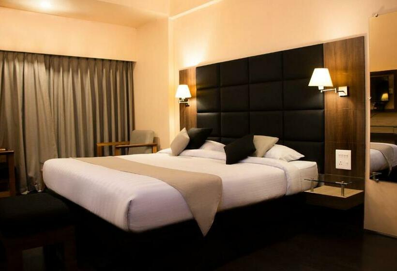 اتاق استاندارد سه نفره, Alpine Continental