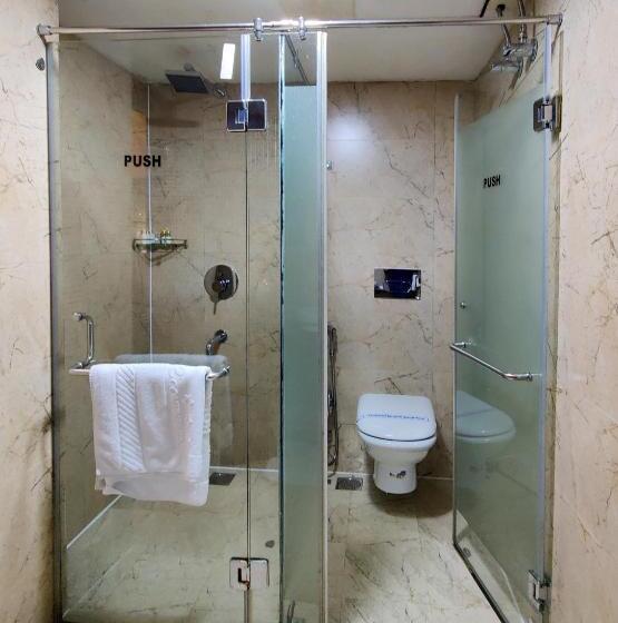 اتاق استاندارد چهار تخته, Alpine Continental