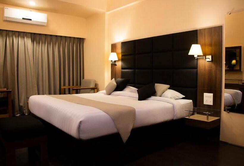 اتاق استاندارد چهار تخته, Alpine Continental