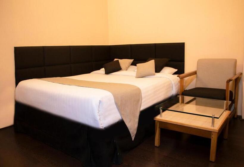 اتاق استاندارد چهار تخته, Alpine Continental