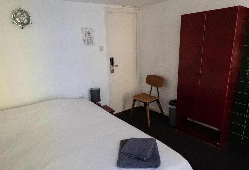 غرفة قياسية حمام مشترك, Internationaal