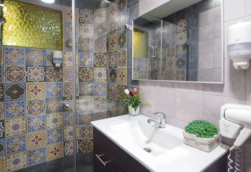 Chambre Triple Standard, New Imperial