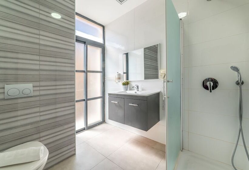 Chambre Basic Individuelle, New Imperial