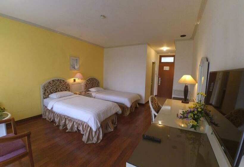 חדר סופריור, Purnama