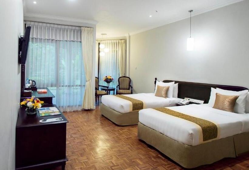 수피리어 룸, Puteri Gunung