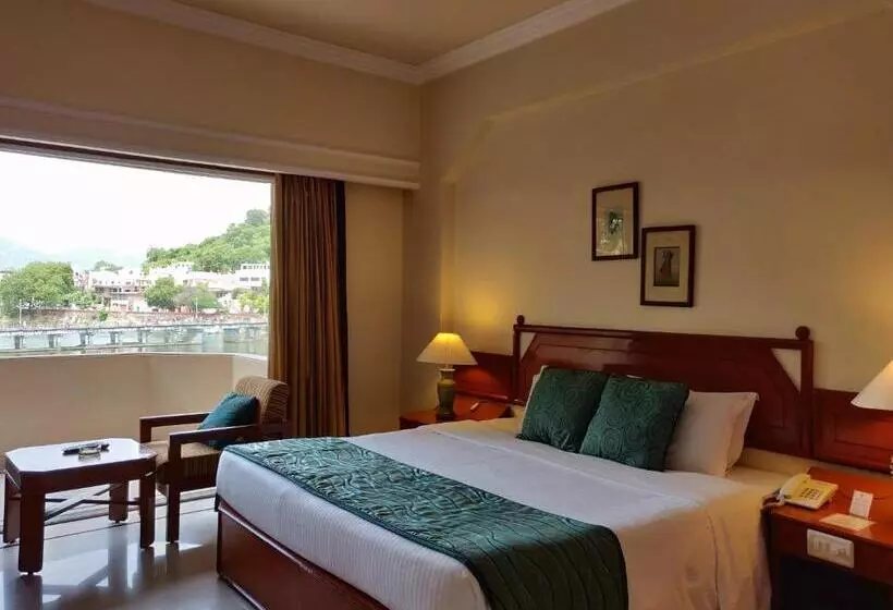 バルコニー付きスタンダードルーム, Rajdarshan   A Lake View Hotel In Udaipur
