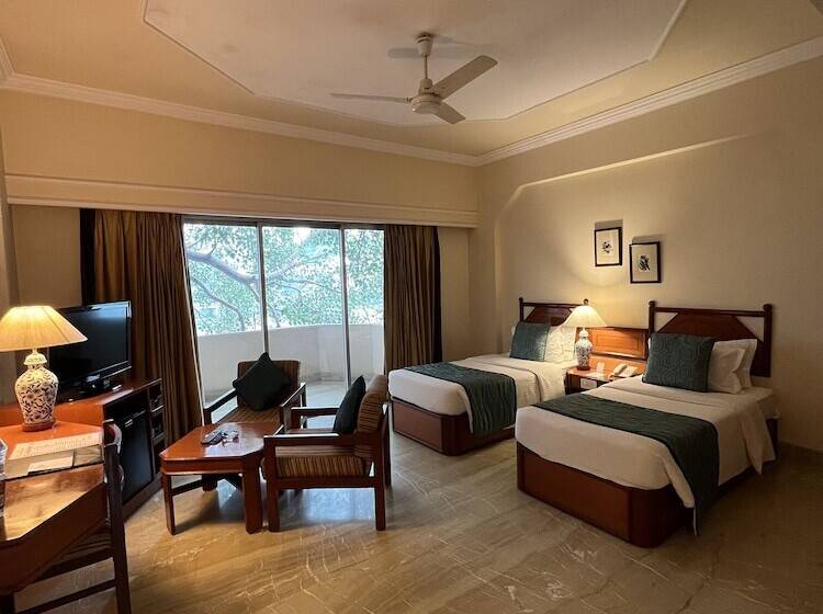 اتاق لوکس, Rajdarshan   A Lake View Hotel In Udaipur