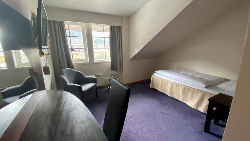 اتاق استاندارد یک نفره, Stryn