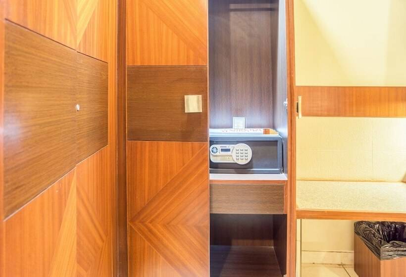 Номер Стандарт, Treebo Ambassador