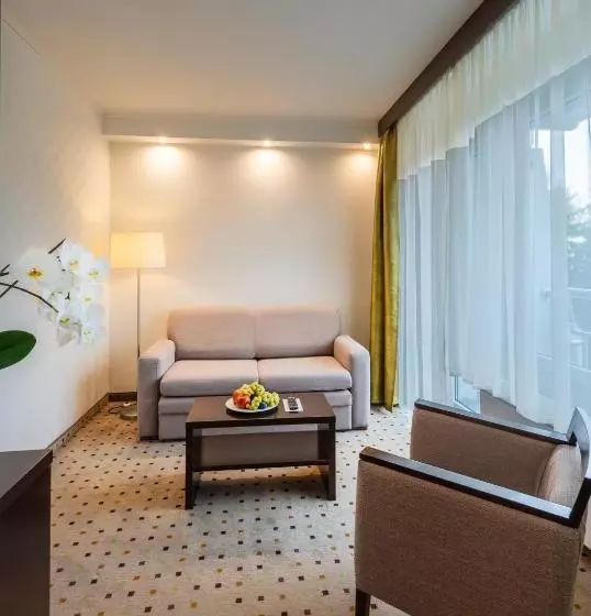 سوییت جونیور, Hunguest Hotel Gyula