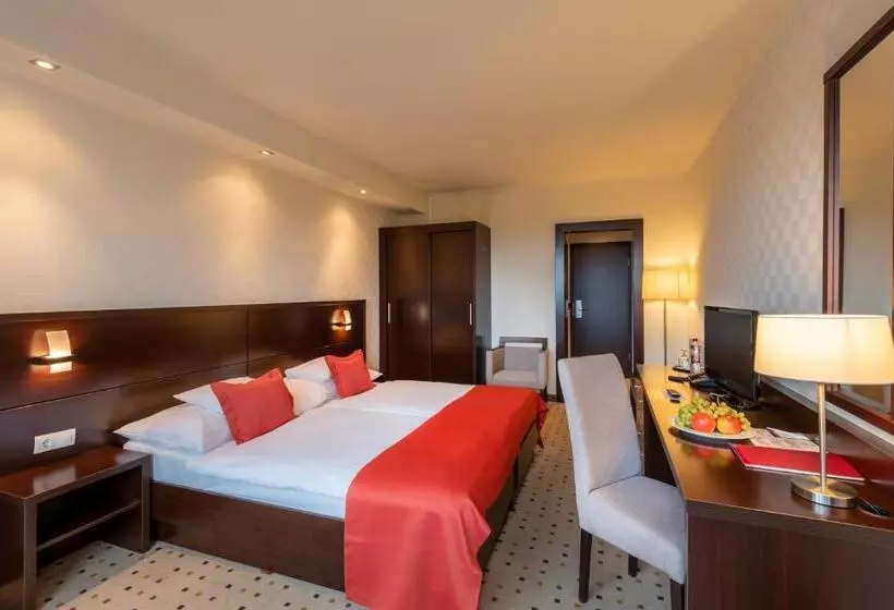 اتاق خانوادگی, Hunguest Hotel Gyula
