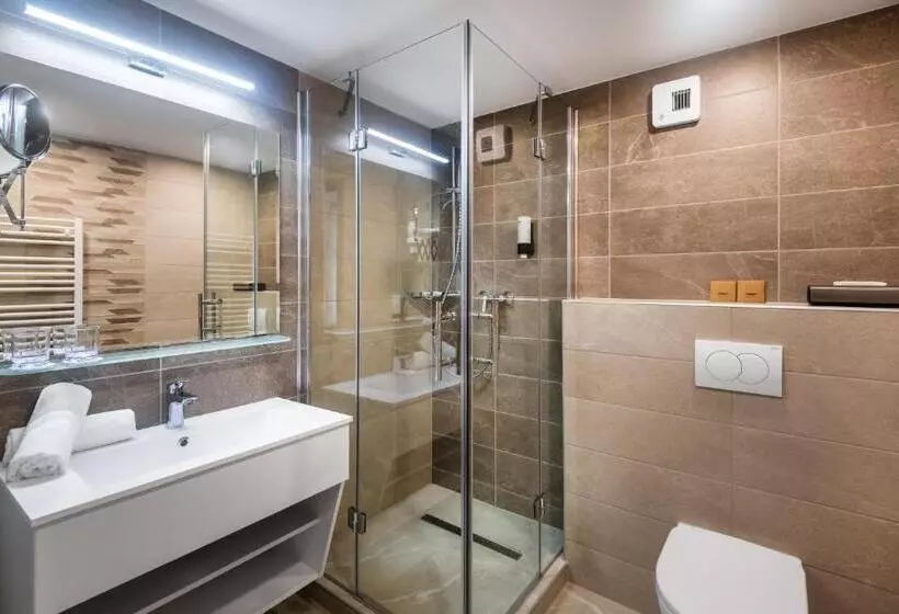 اتاق استاندارد, Hunguest Hotel Gyula
