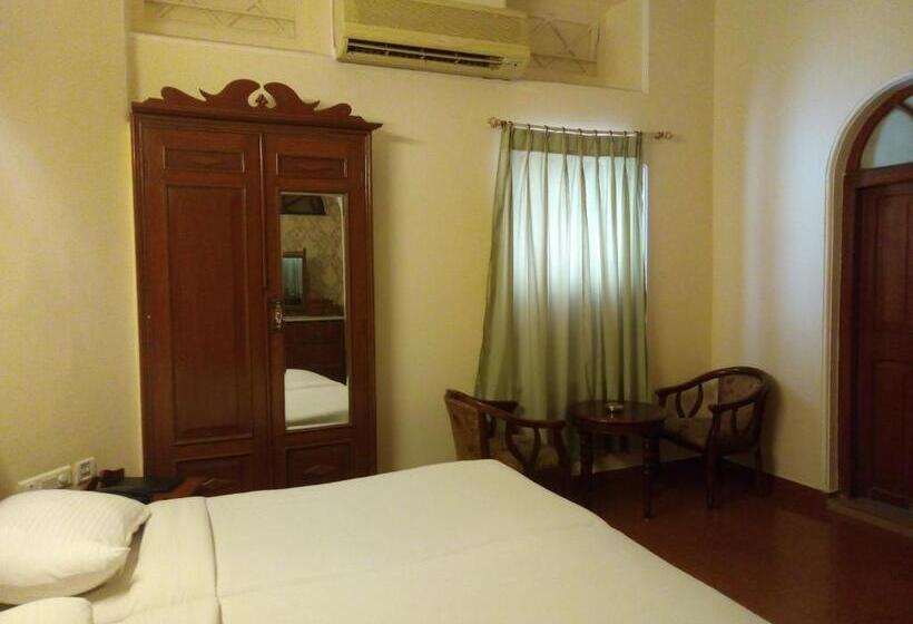 חדר דלוקס, Taj Mahal Hotel Abids