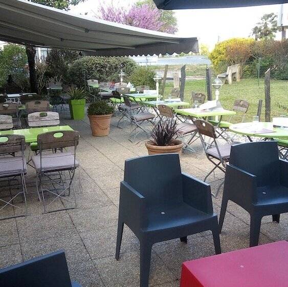 חדר סטנדרט, Campanile Saintes