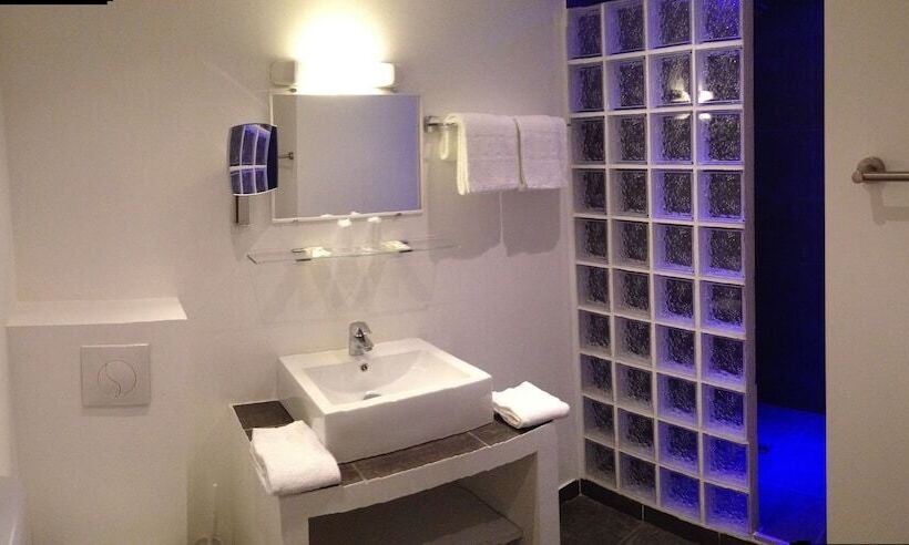 اتاق استاندارد, Holzer Ii