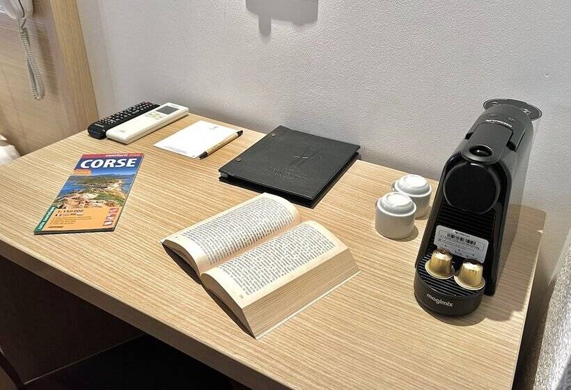 اتاق کلاس بیزنس, Holzer Ii