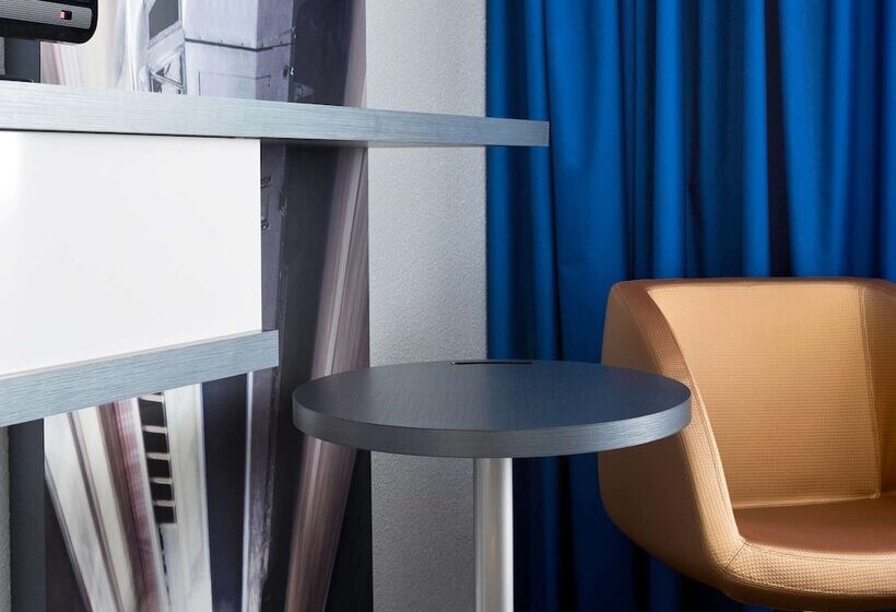 Классический Номер, Hôtel Mercure Paris Massy Gare Tgv