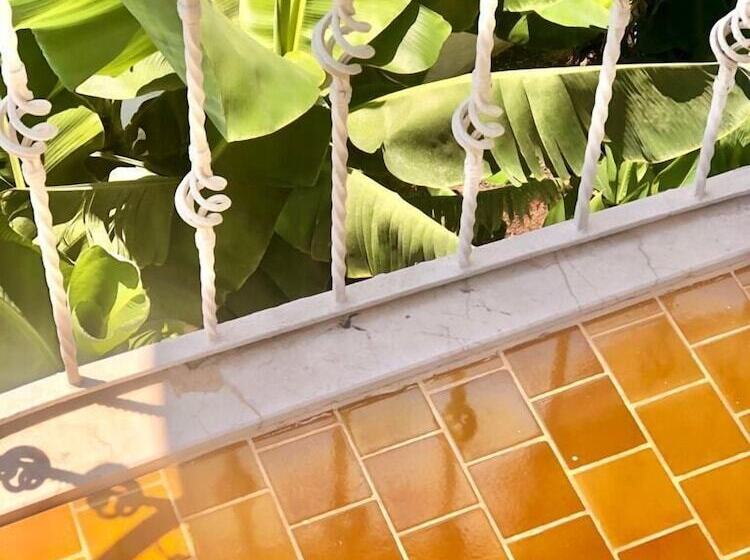 חדר סטנדרט לשלושה, Kekova