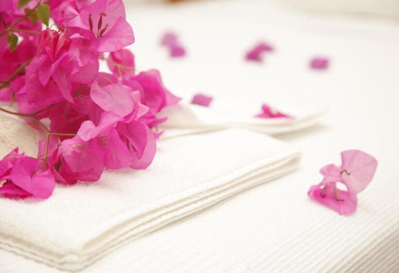 חדר סטנדרט לשלושה, Kekova