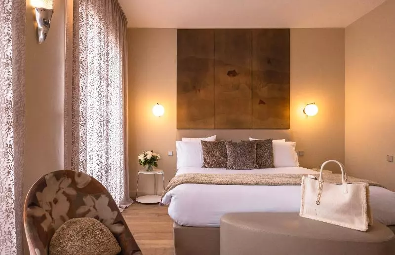 اتاق لوکس, & Spa Regent Petite France