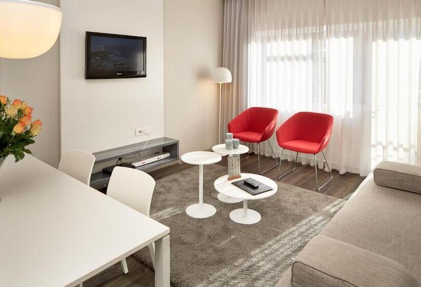 شقة غرفة واحدة, First Group Riviera Suites