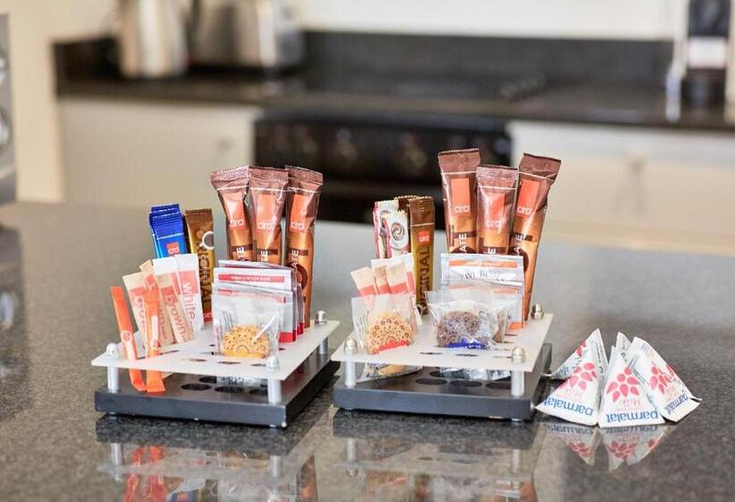 آپارتمان 2 خوابه با چشم‌انداز دریا, First Group Riviera Suites