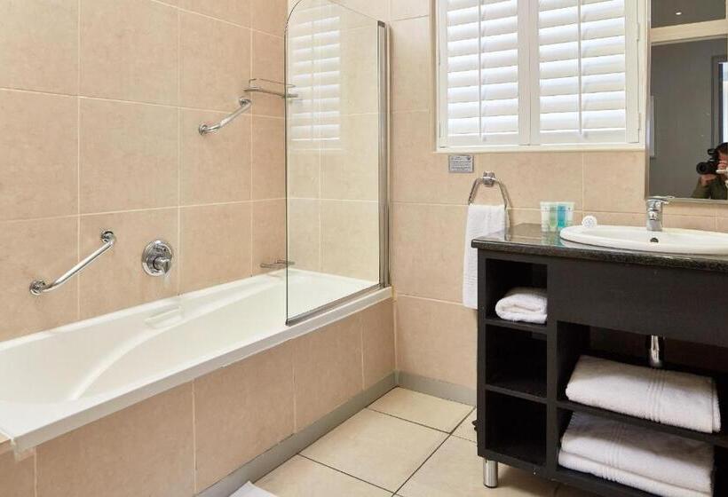 شقة 3 غرف مطلة على البحر, First Group Riviera Suites