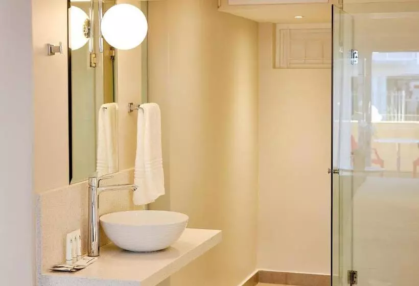テラス付きスタンダードルーム, First Group Riviera Suites